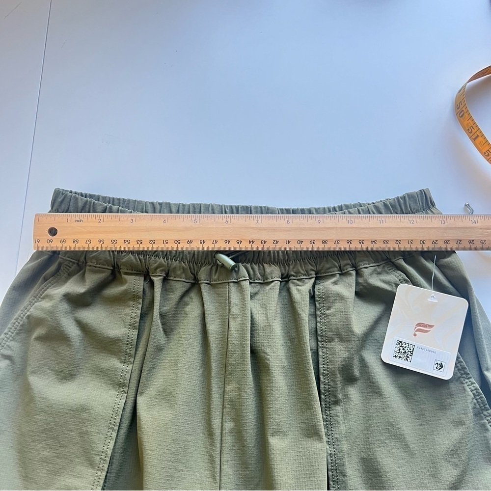 Fabletics Heights Cargo Pant Utility Green Size S NWT - Picture 14 of 16